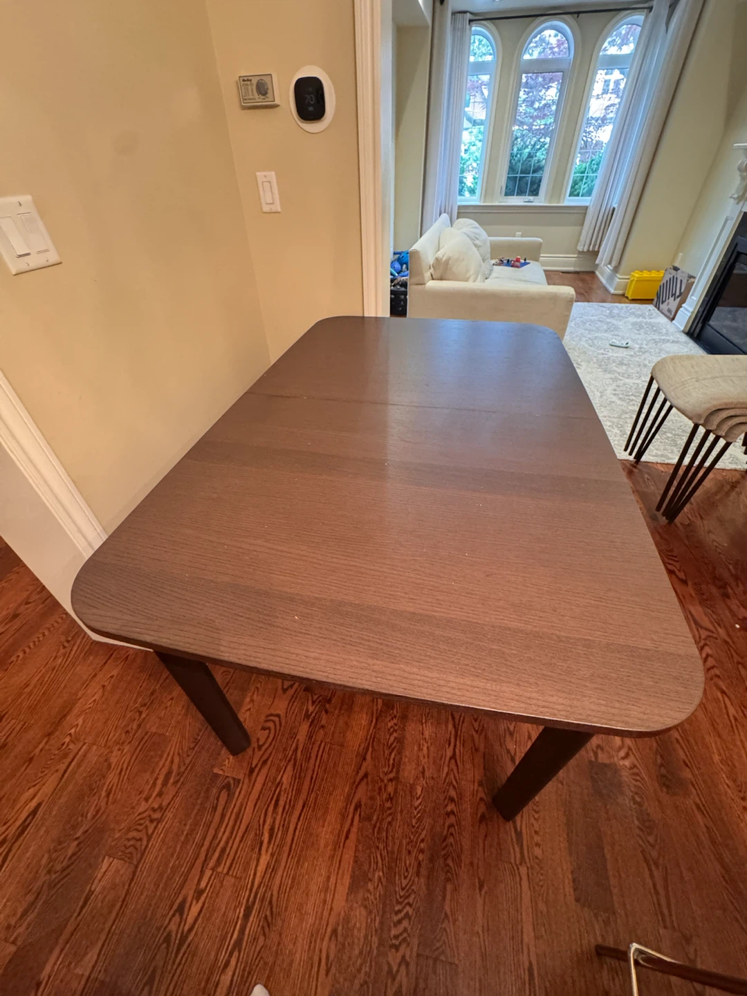 Ikea extendable dining table with 4 stackable chairs