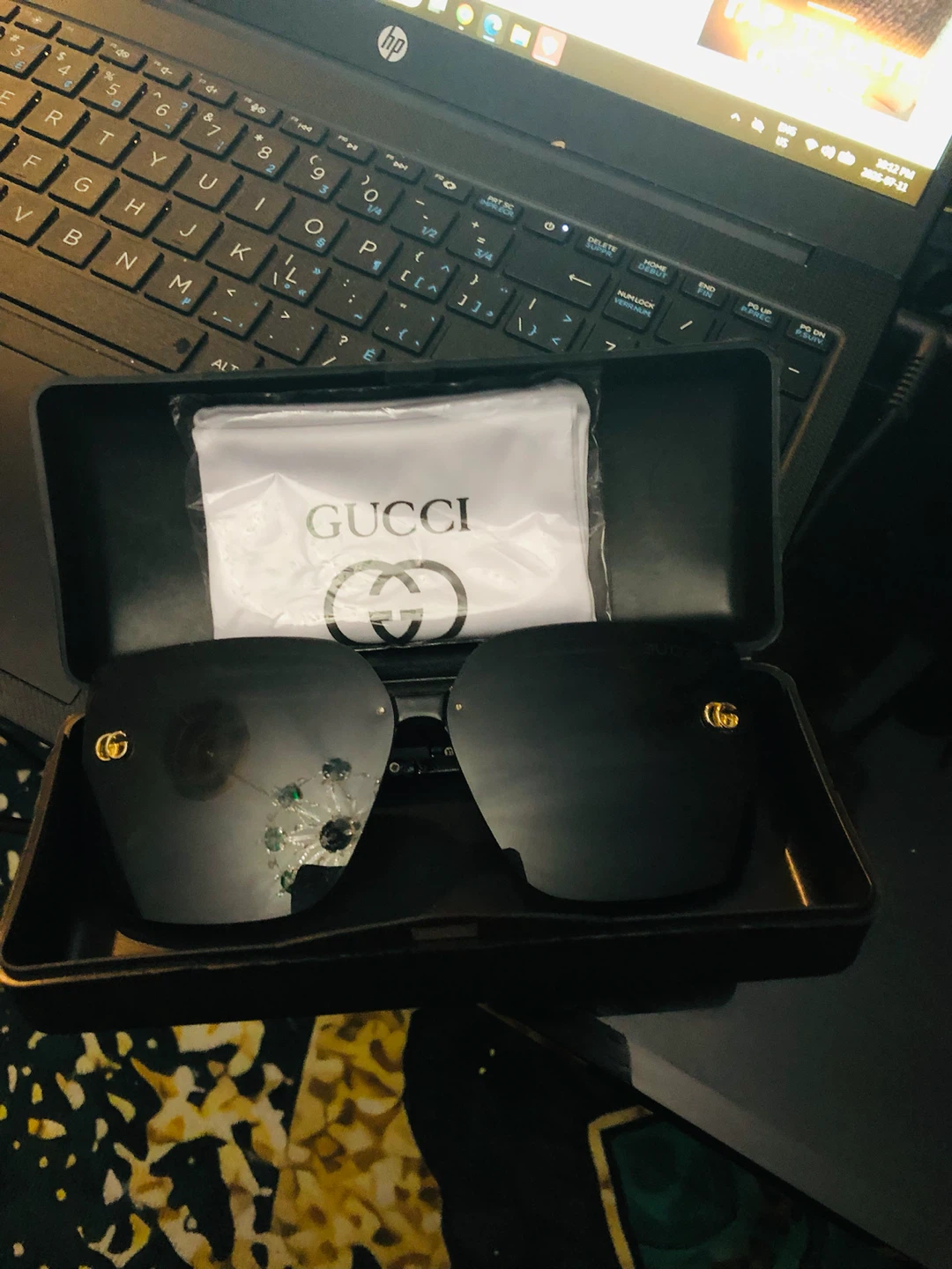 Gucci Sunglasses with Case and Cloth - photo 5
