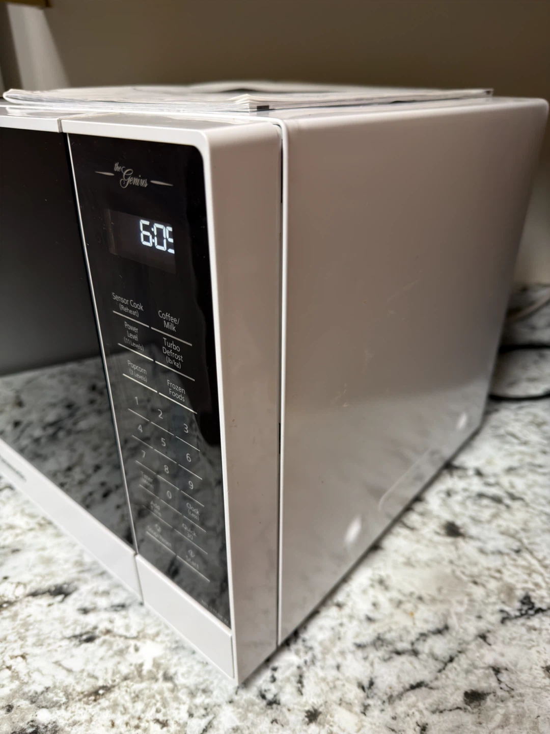 Panasonic Inverter Microwave NN-S106KW - photo 5