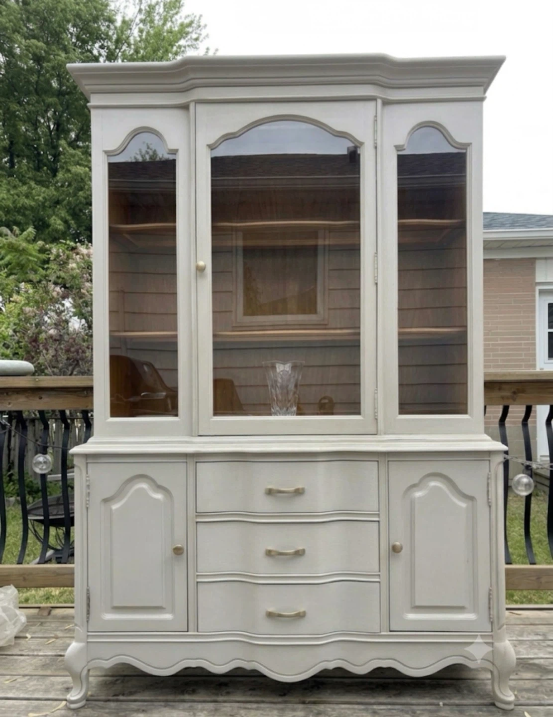 Buffet Hutch with Glass Display Cabinet - photo 2