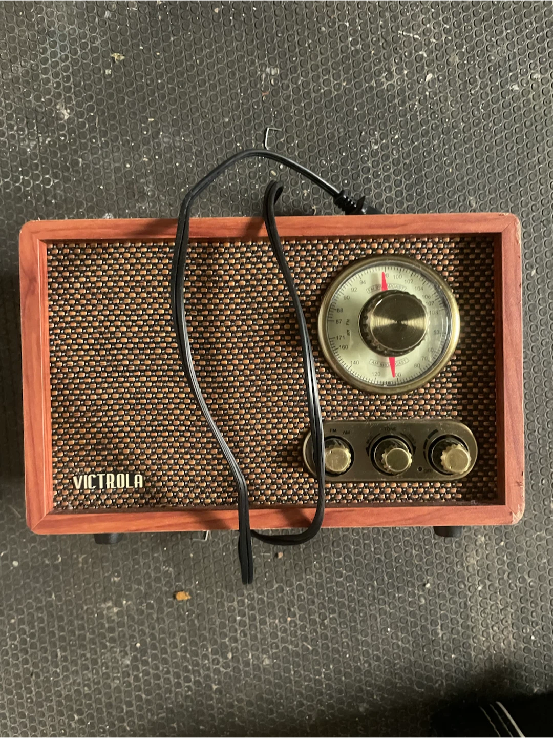 Victrola Vintage Style Radio