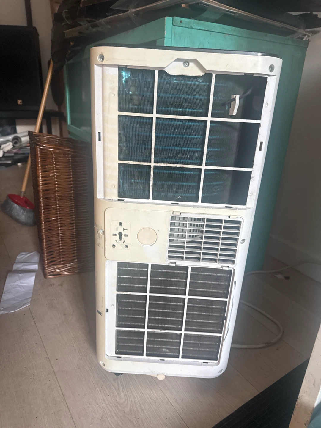 Costway Portable Air Conditioner - photo 3