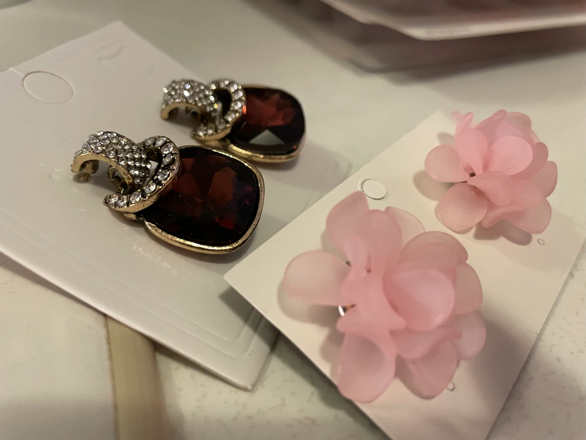 Two Pairs of Fun Fancy Earrings - photo 2