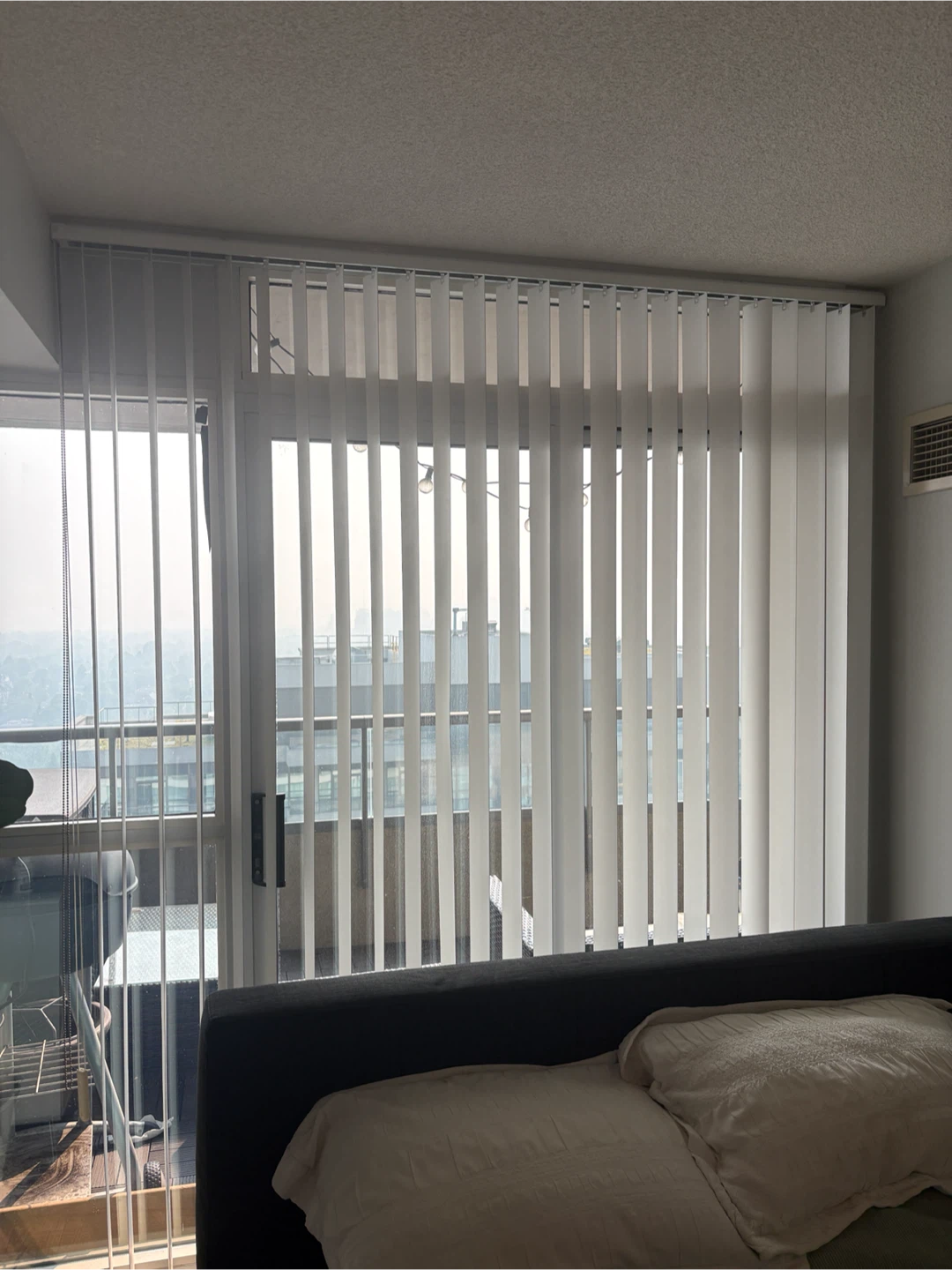 White Vertical Blinds (great condition) - photo 2