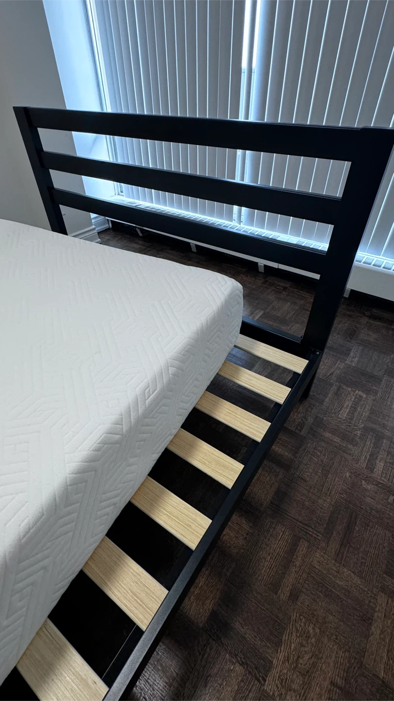 Queen Bed Frame + Memory Foam Mattress – Excellent Condition - photo 3