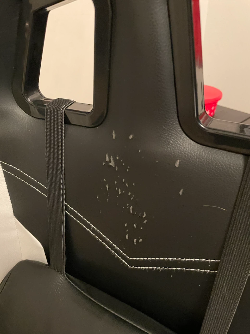 Black and White Gaming Chair - photo 3