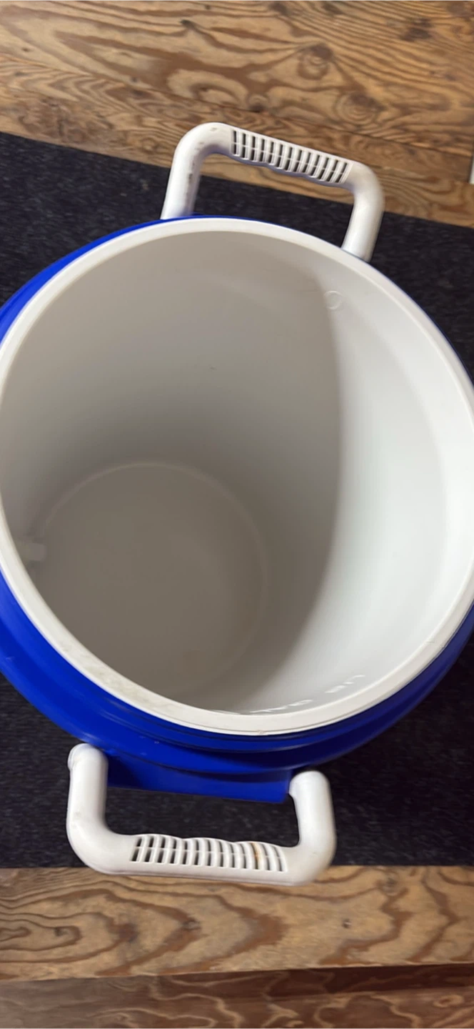 Coleman 5 Gallon Beverage Cooler - photo 3