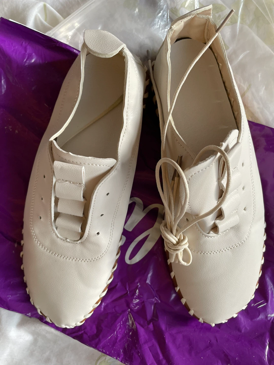 White & Brown Stitch Detail Lace-Up Shoes - Size 10