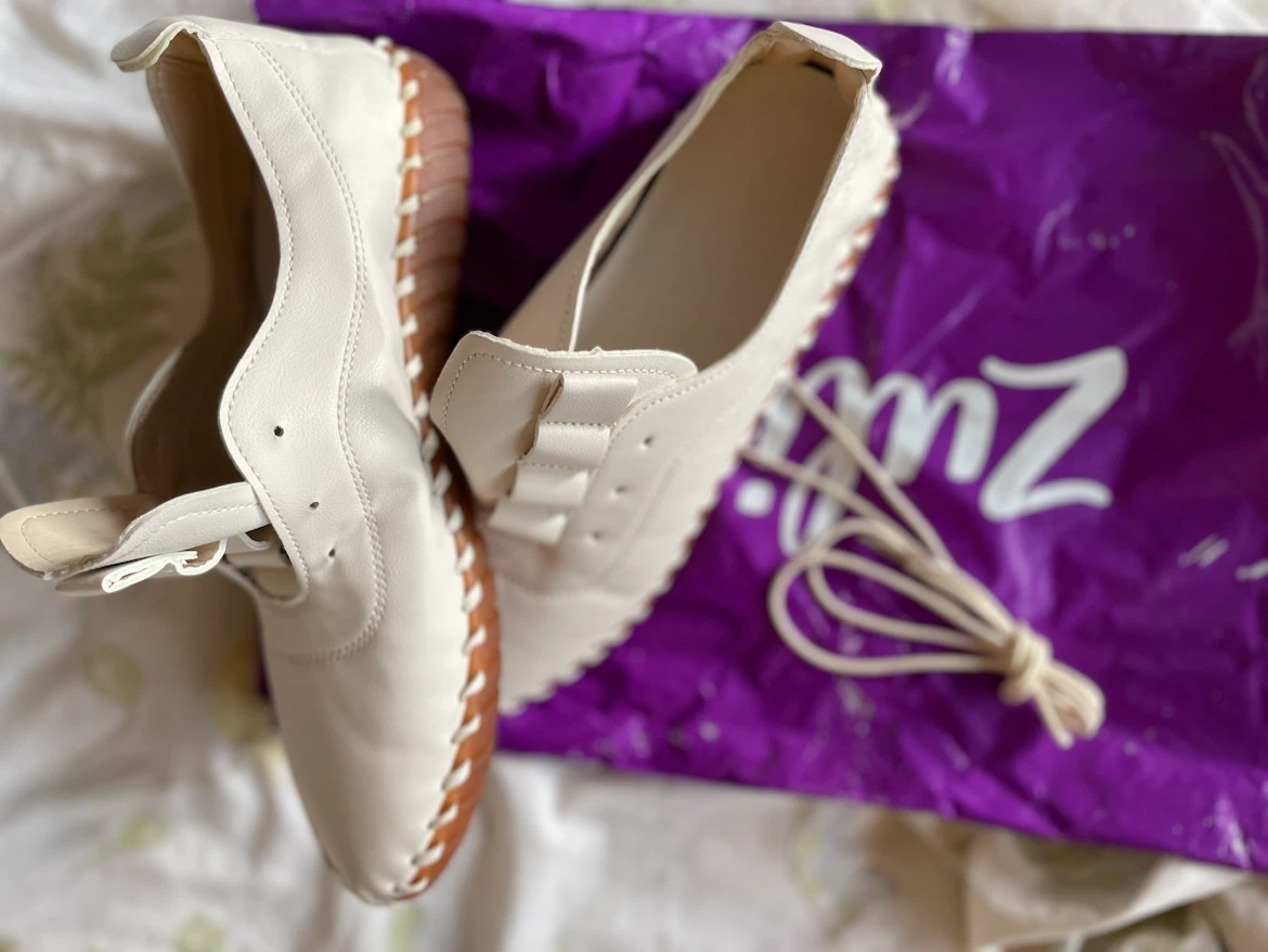 White & Brown Stitch Detail Lace-Up Shoes - Size 10 - photo 3
