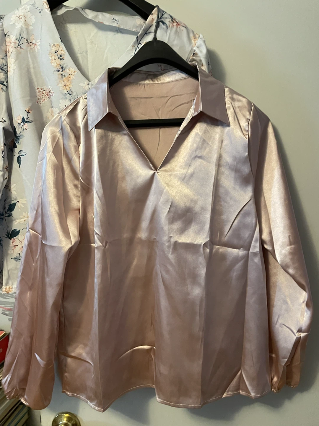Gorgeous Women's Blouses - photo 2