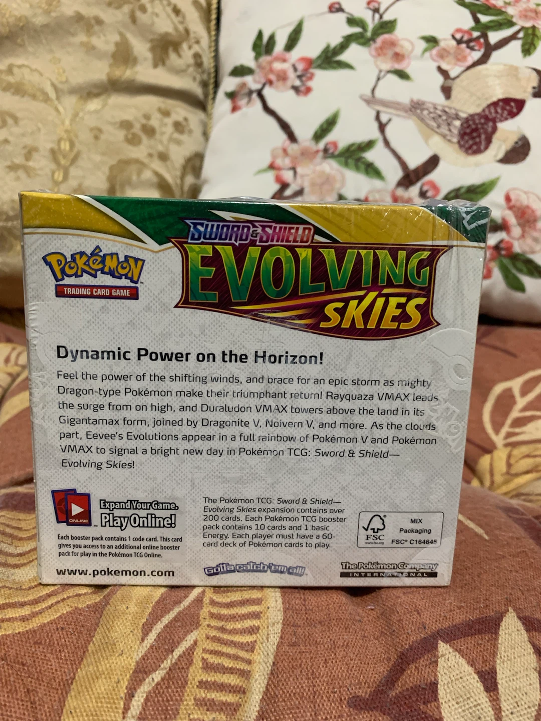 Pokemon TCG Sword & Shield Evolving Skies Booster Box - photo 3