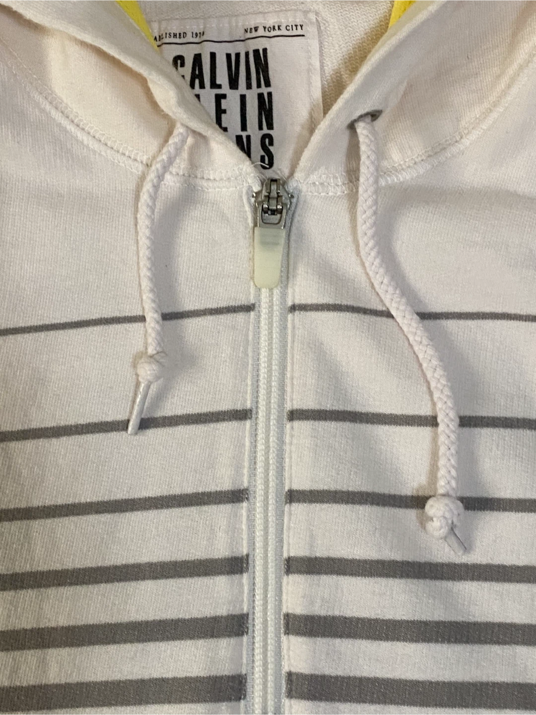 Calvin Klein Jeans Sleeveless Hoodie - Medium - photo 2