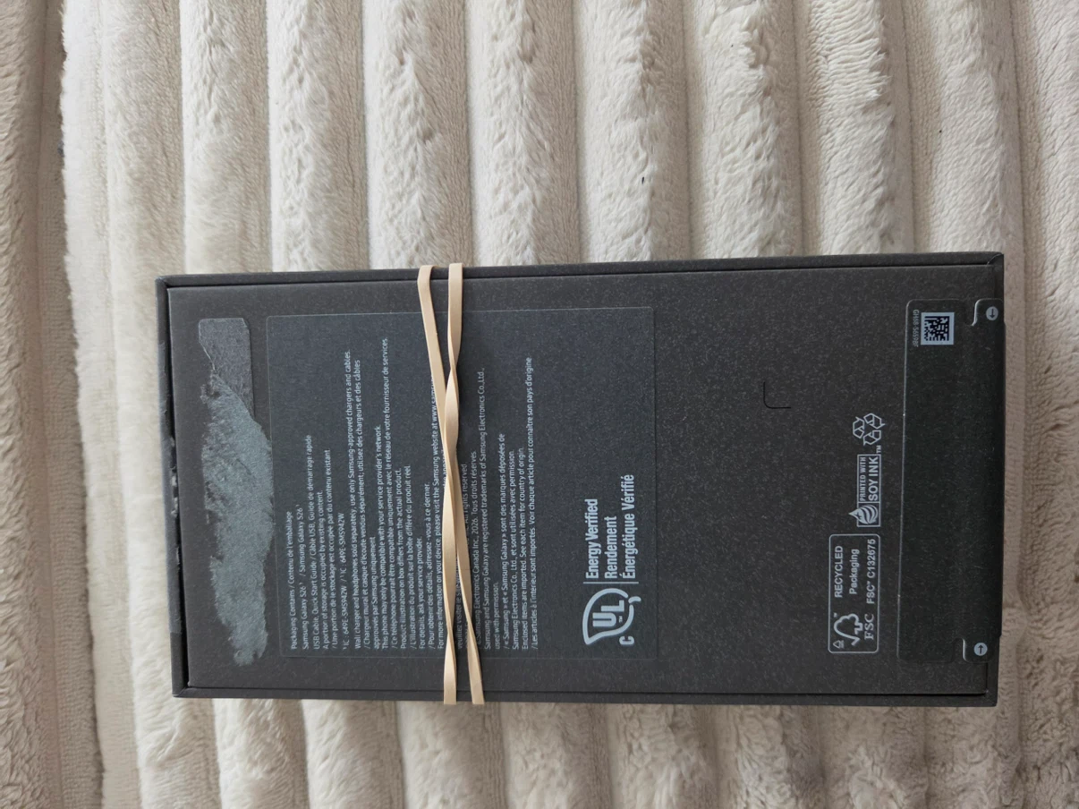 Sealed Samsung S26 256GB unlocked - photo 2