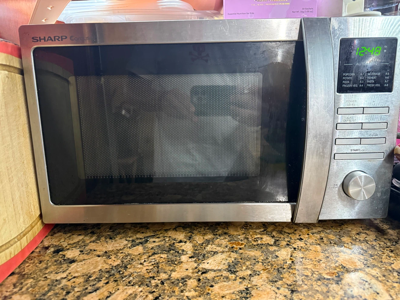 Sharp Carousel Microwave Oven - photo 2