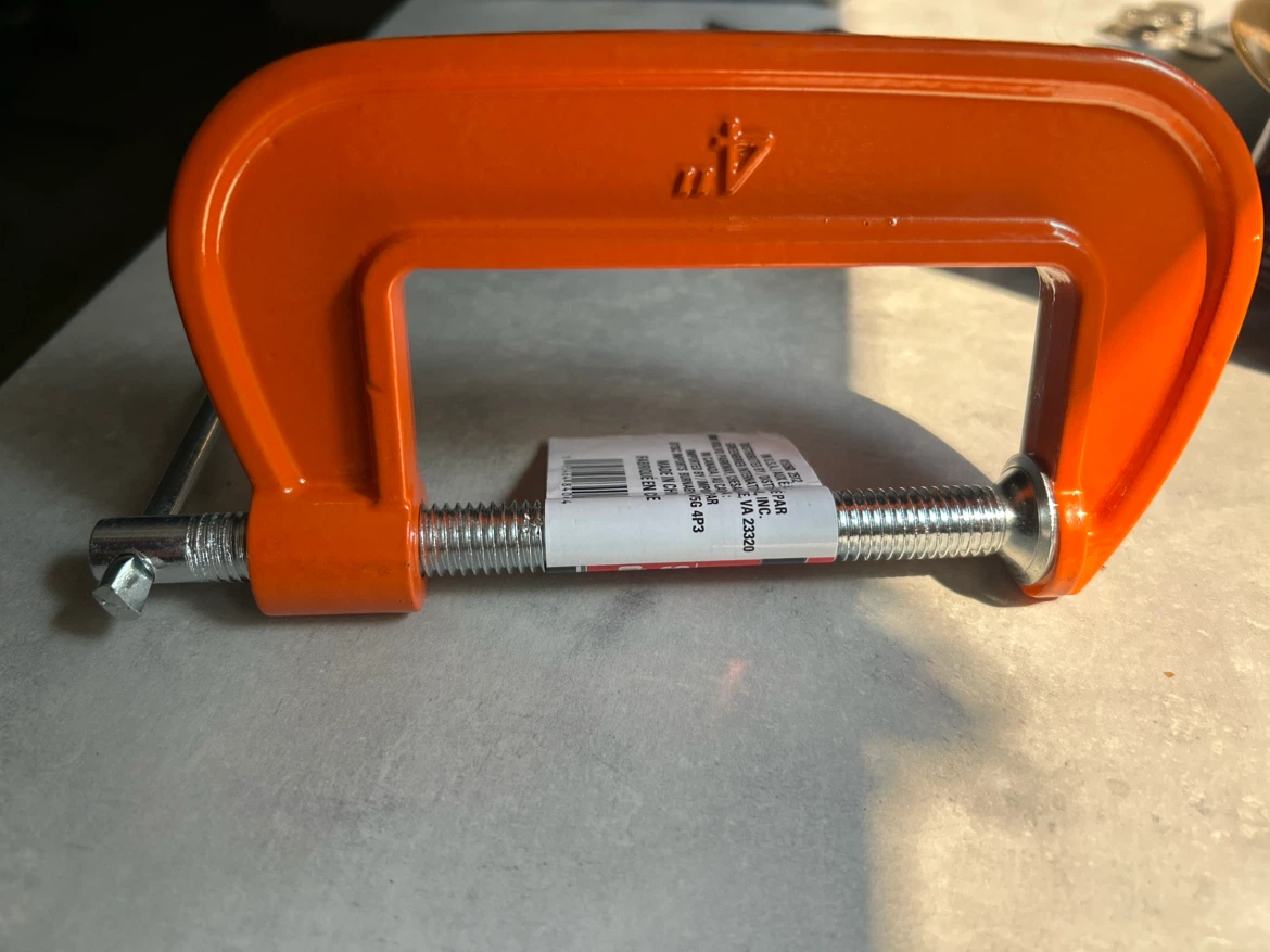 TOOLBENCH 4" C-Clamp - photo 2