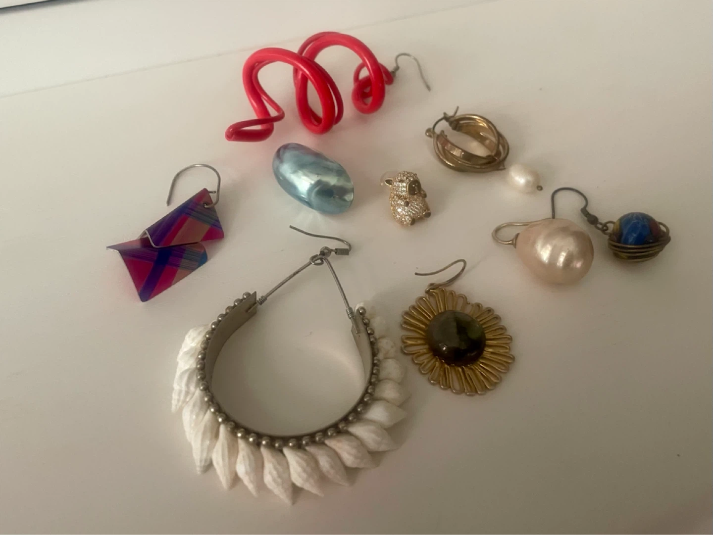 Free – Assorted Single Statement Earrings - photo 3