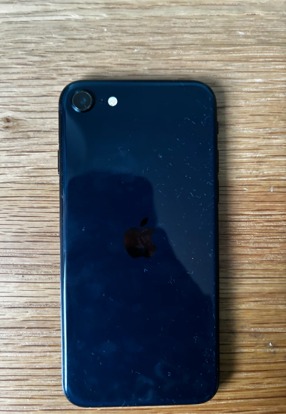 Apple iPhone SE 3rd Gen - photo 2