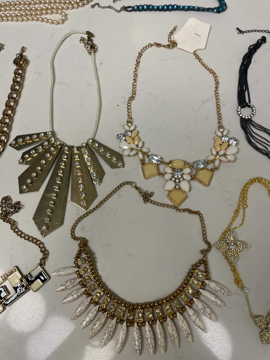 $5-9 Assorted Fashion Necklaces NEW - photo 3
