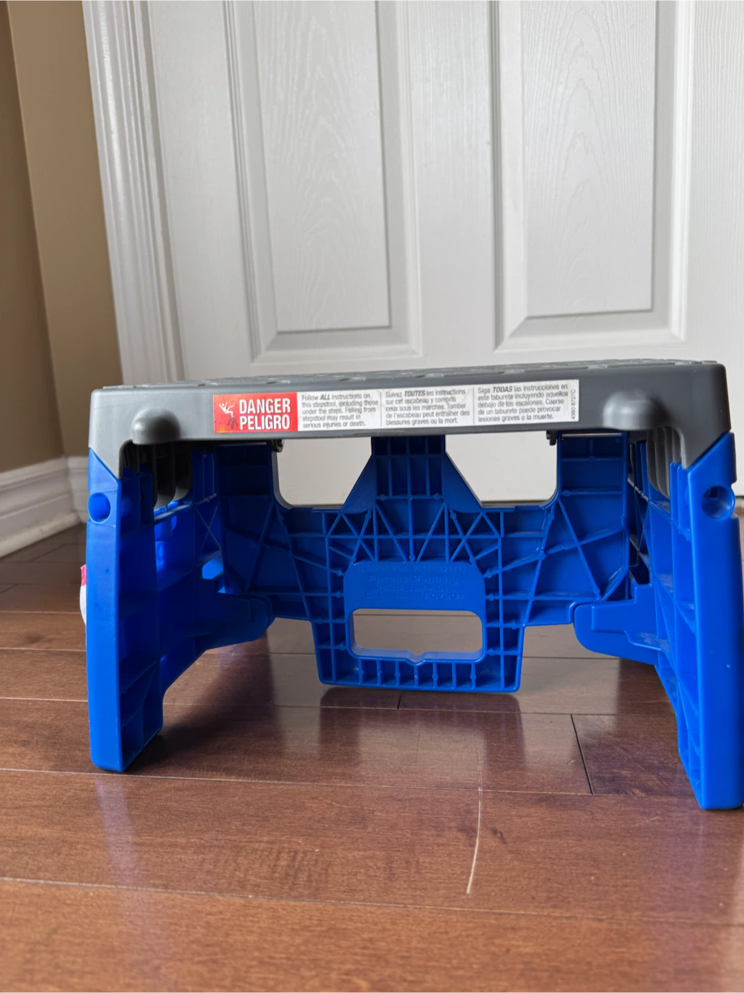 Cosco Folding Step Stool - photo 4