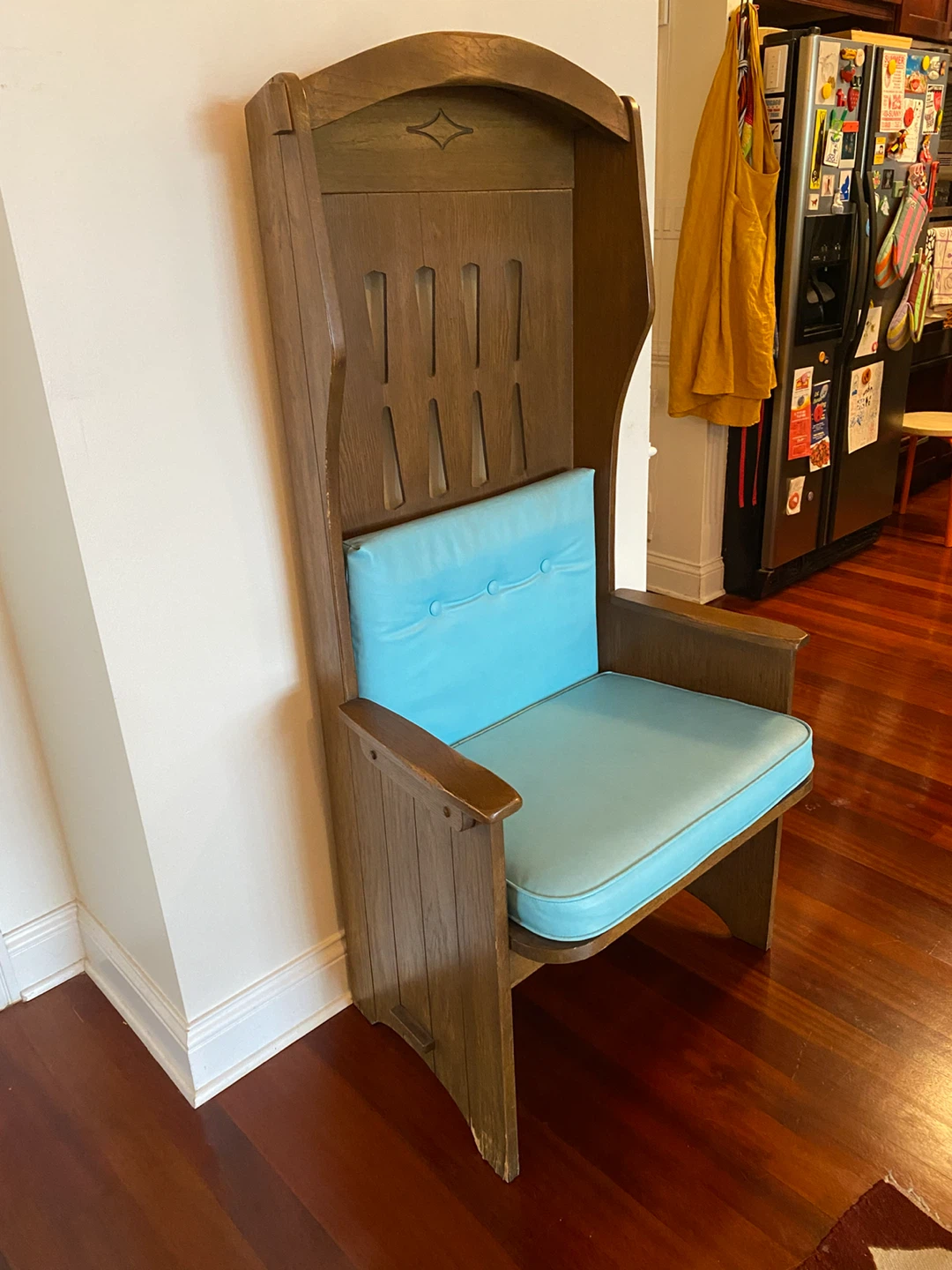 Vintage Entryway Chair - photo 2