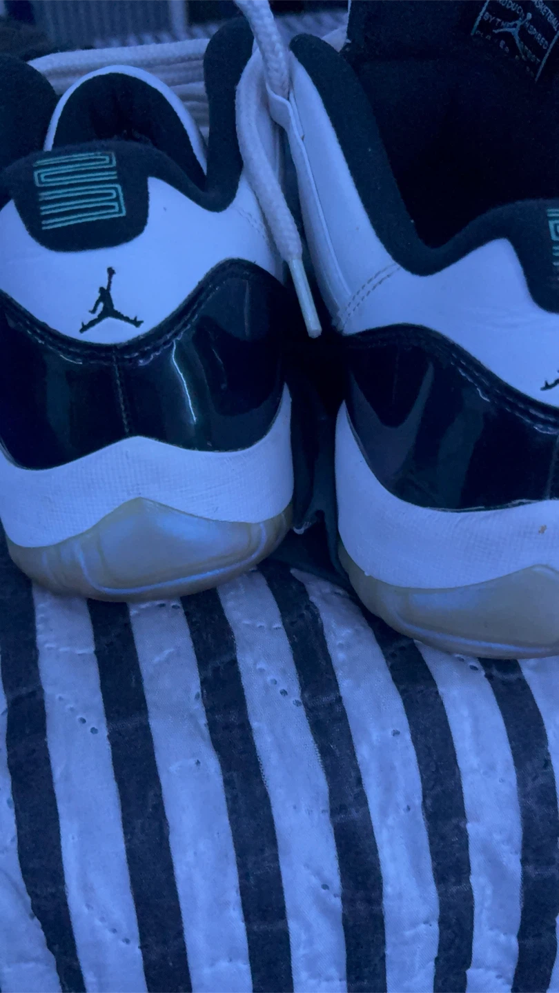 Air Jordan 11 Low "Emerald greens
