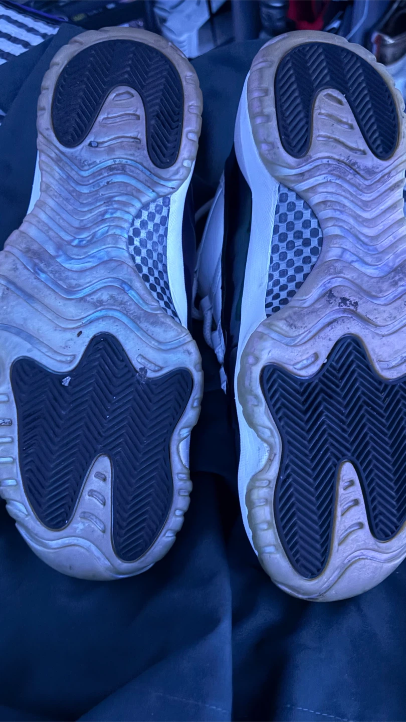 Air Jordan 11 Low "Emerald greens - photo 3