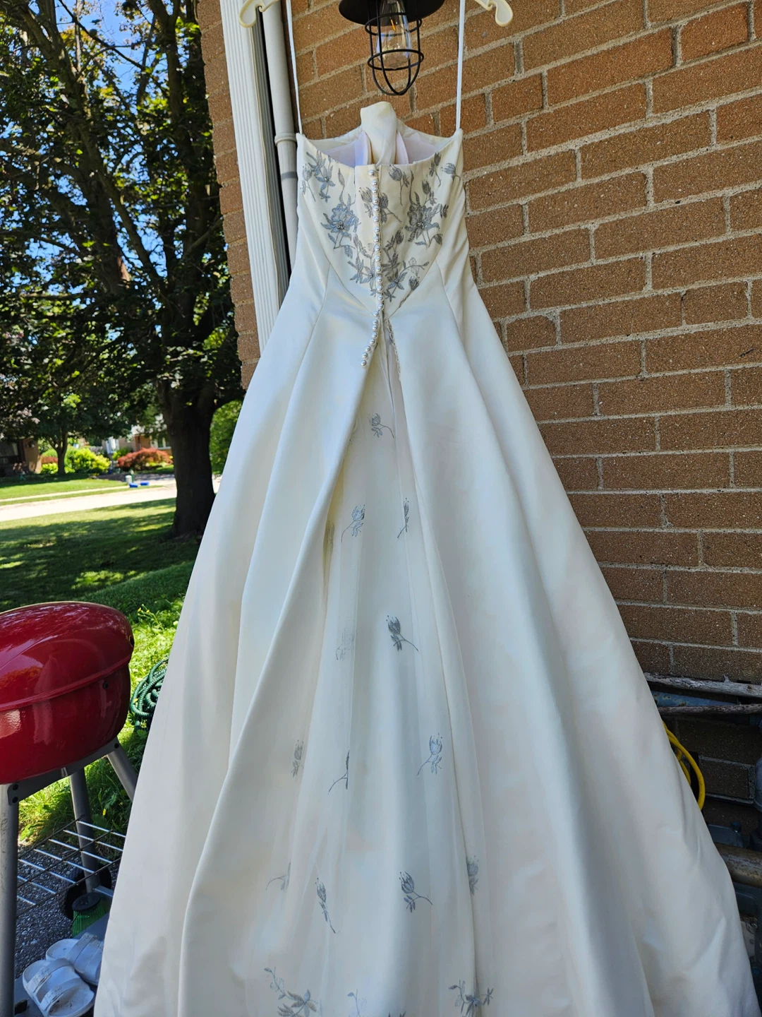 Strapless Wedding Dress with Silver Embroidery - photo 2