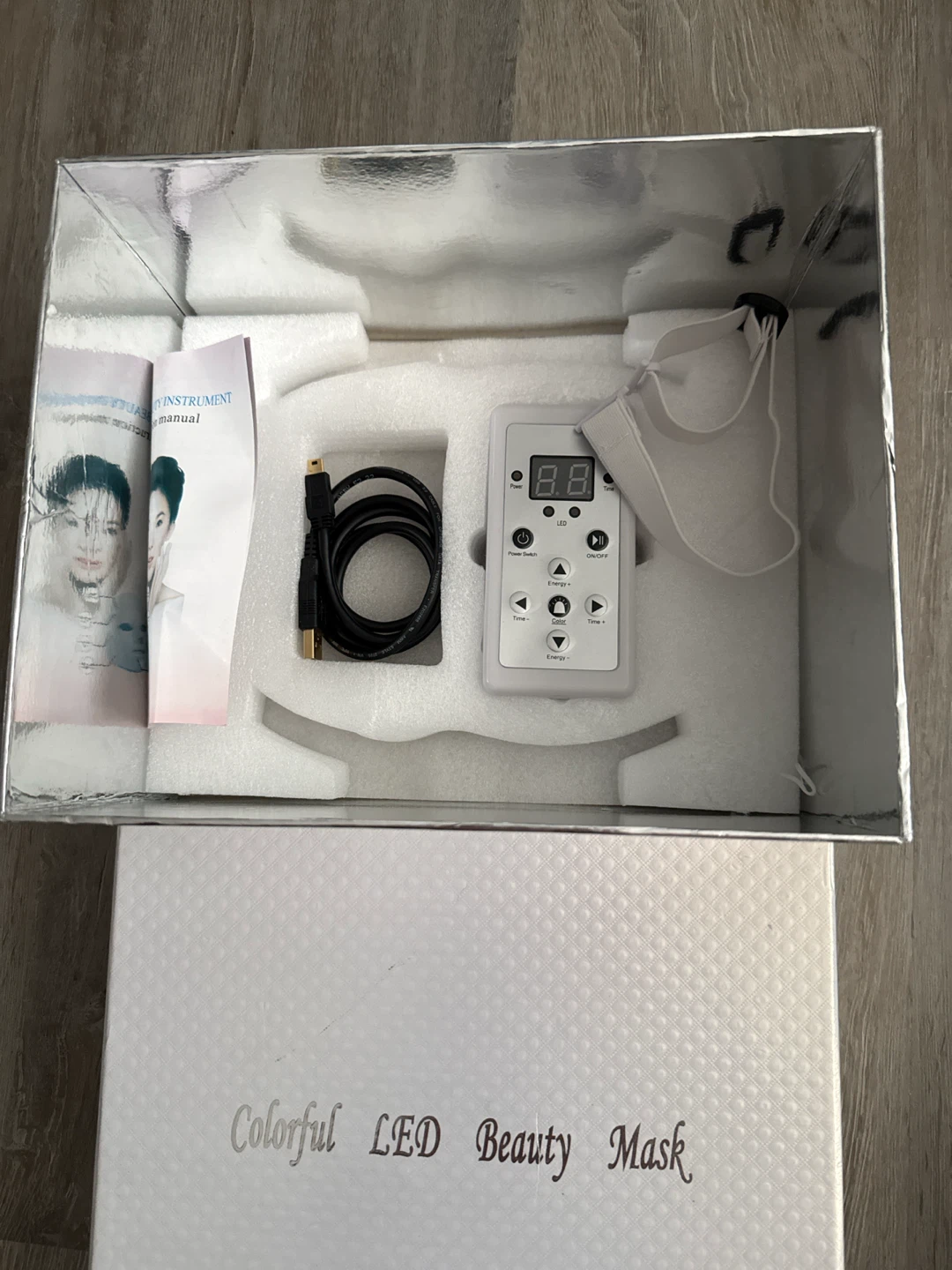*BRAND NEW *Colorful LED Beauty Mask with Remote and Manual - photo 4
