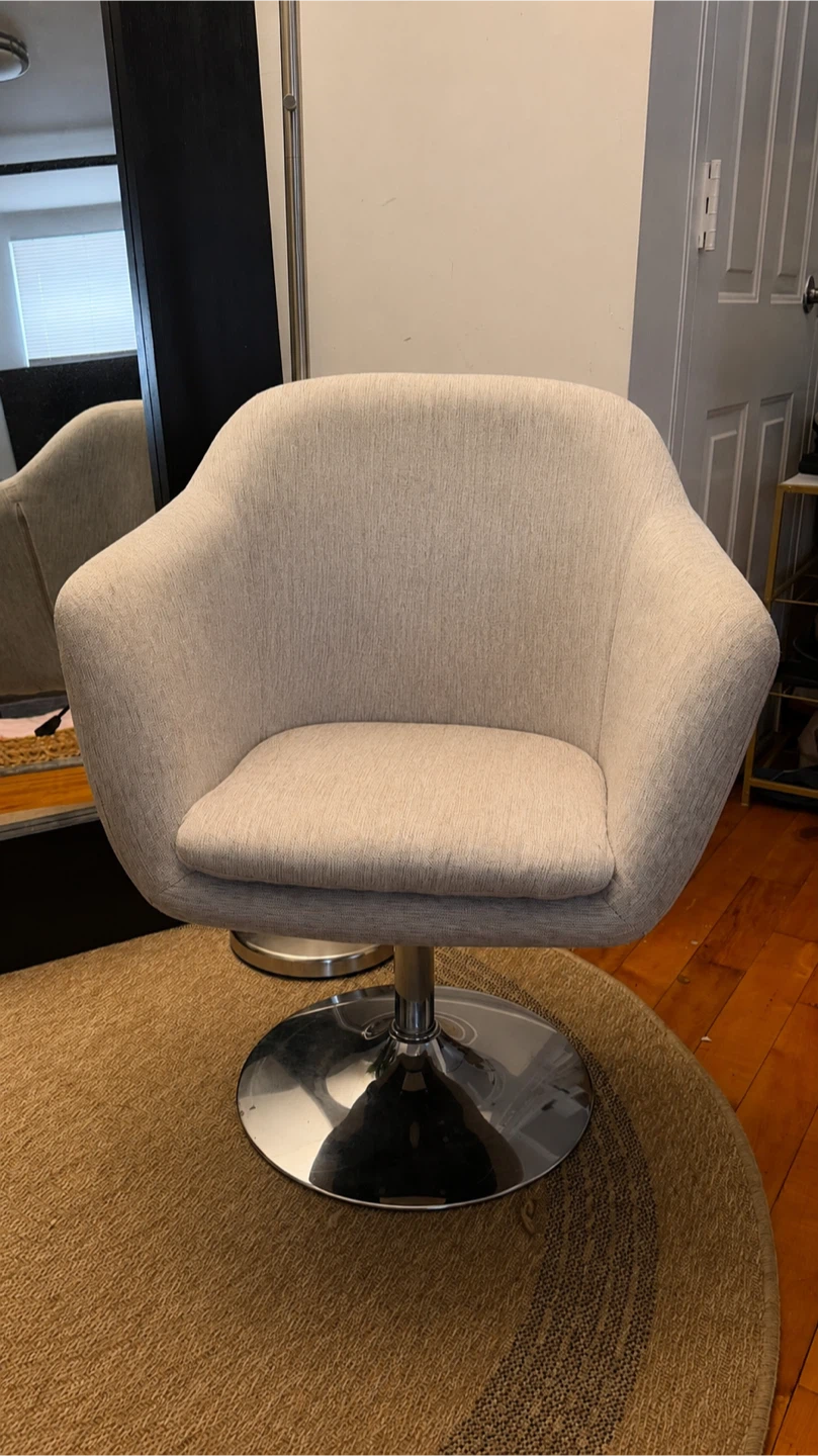Adjustable Swivel Armchair