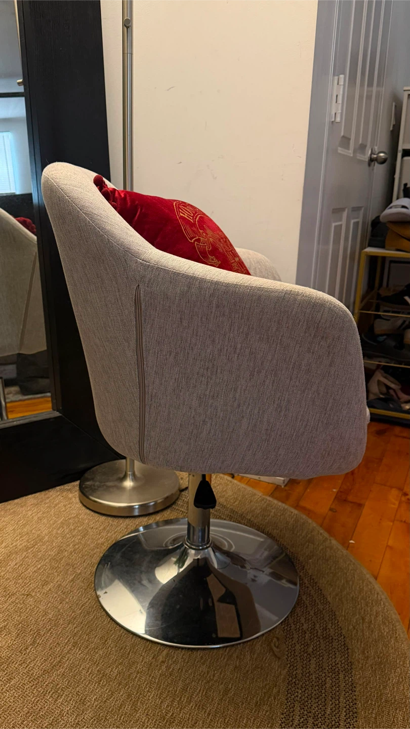 Adjustable Swivel Armchair - photo 2