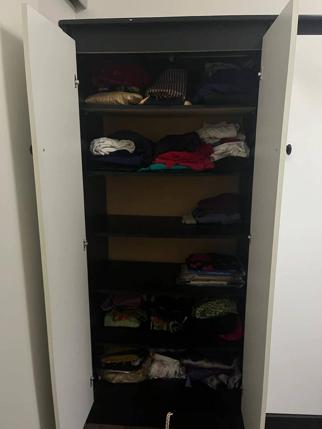 3-Door Wardrobe with Mirror - photo 4