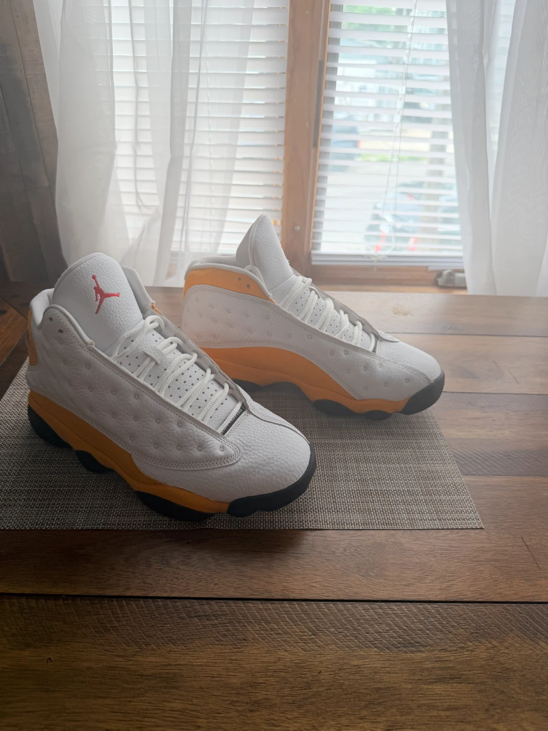 Air Jordan 13 Retro White Yellow