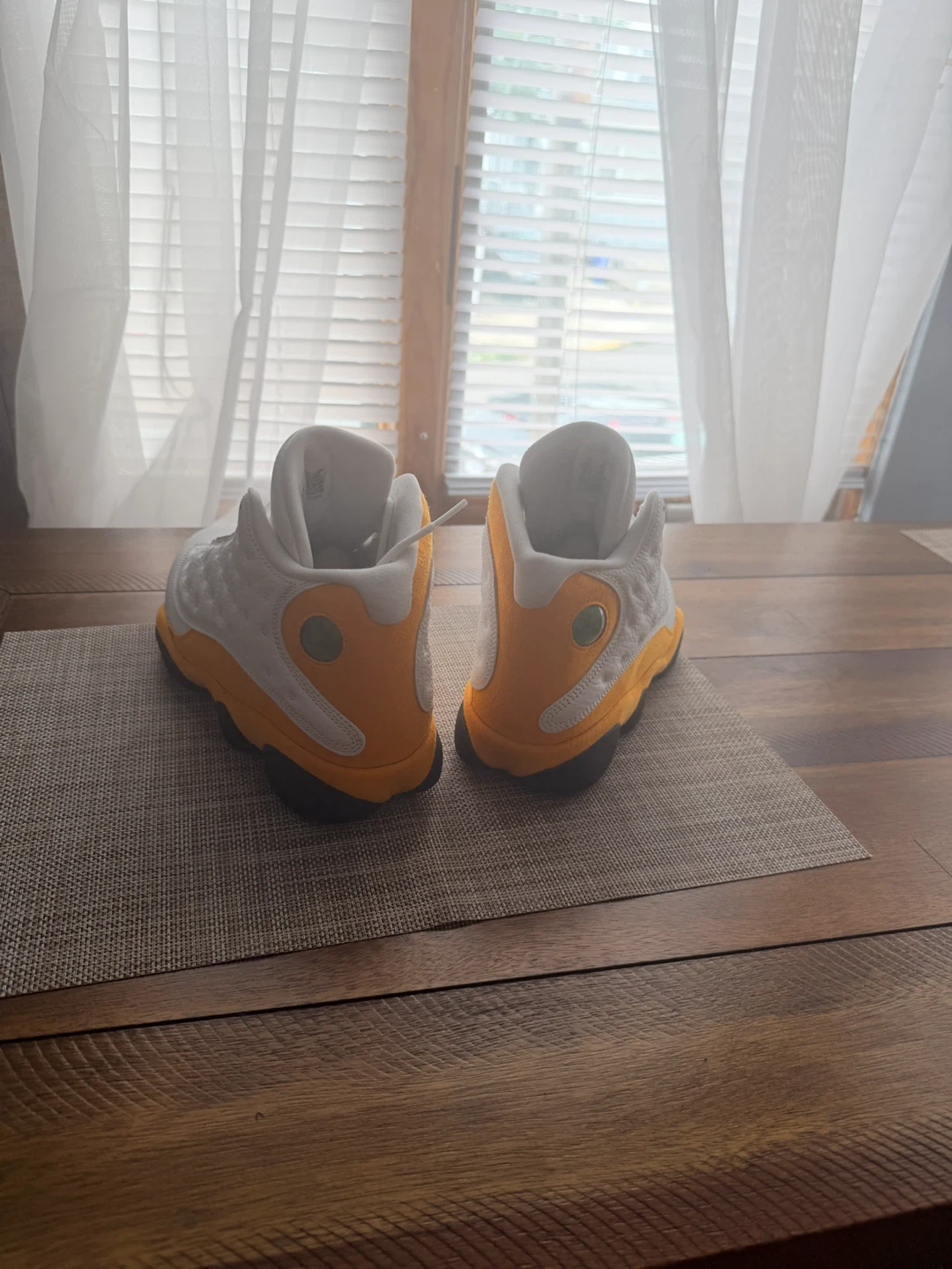 Air Jordan 13 Retro White Yellow - photo 2
