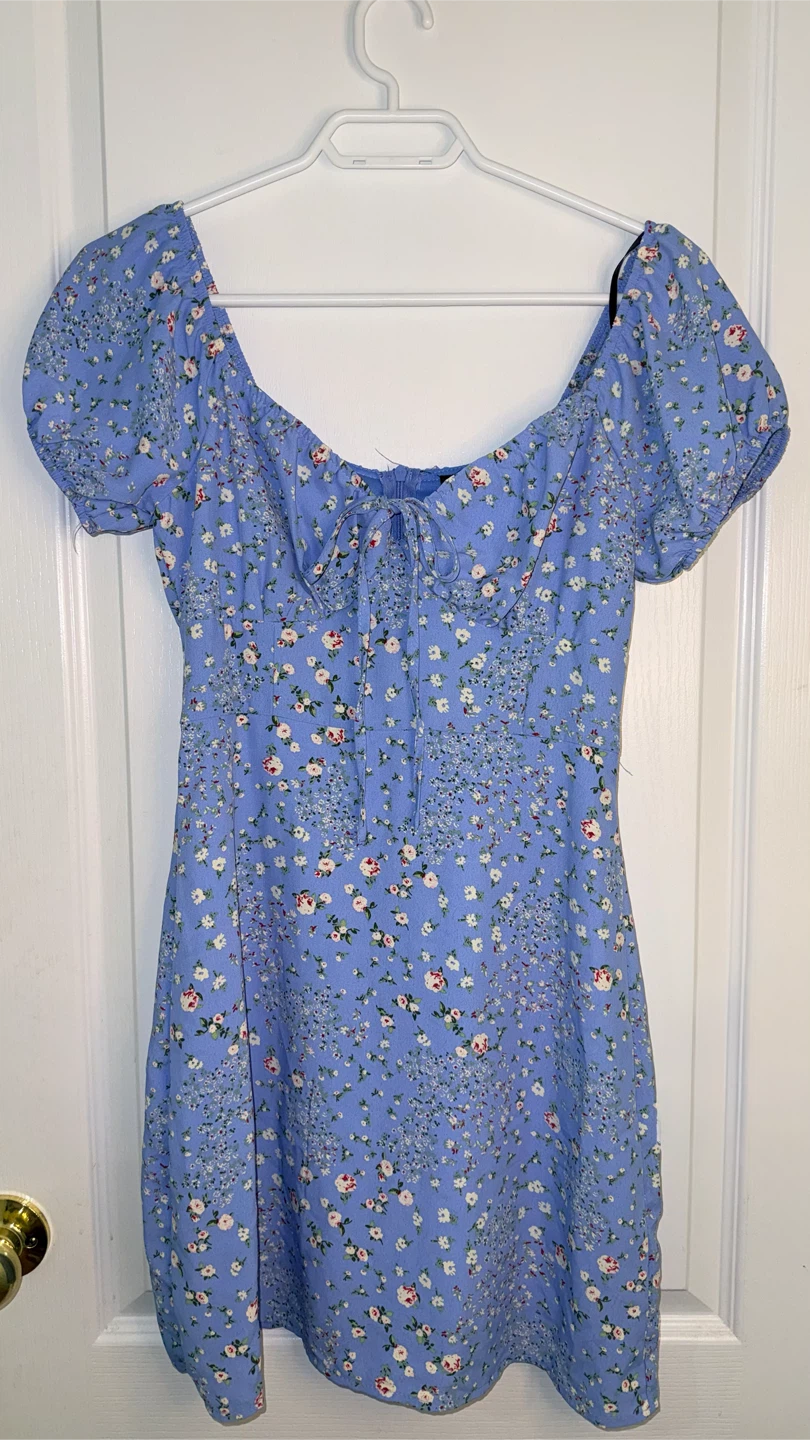 DRESS