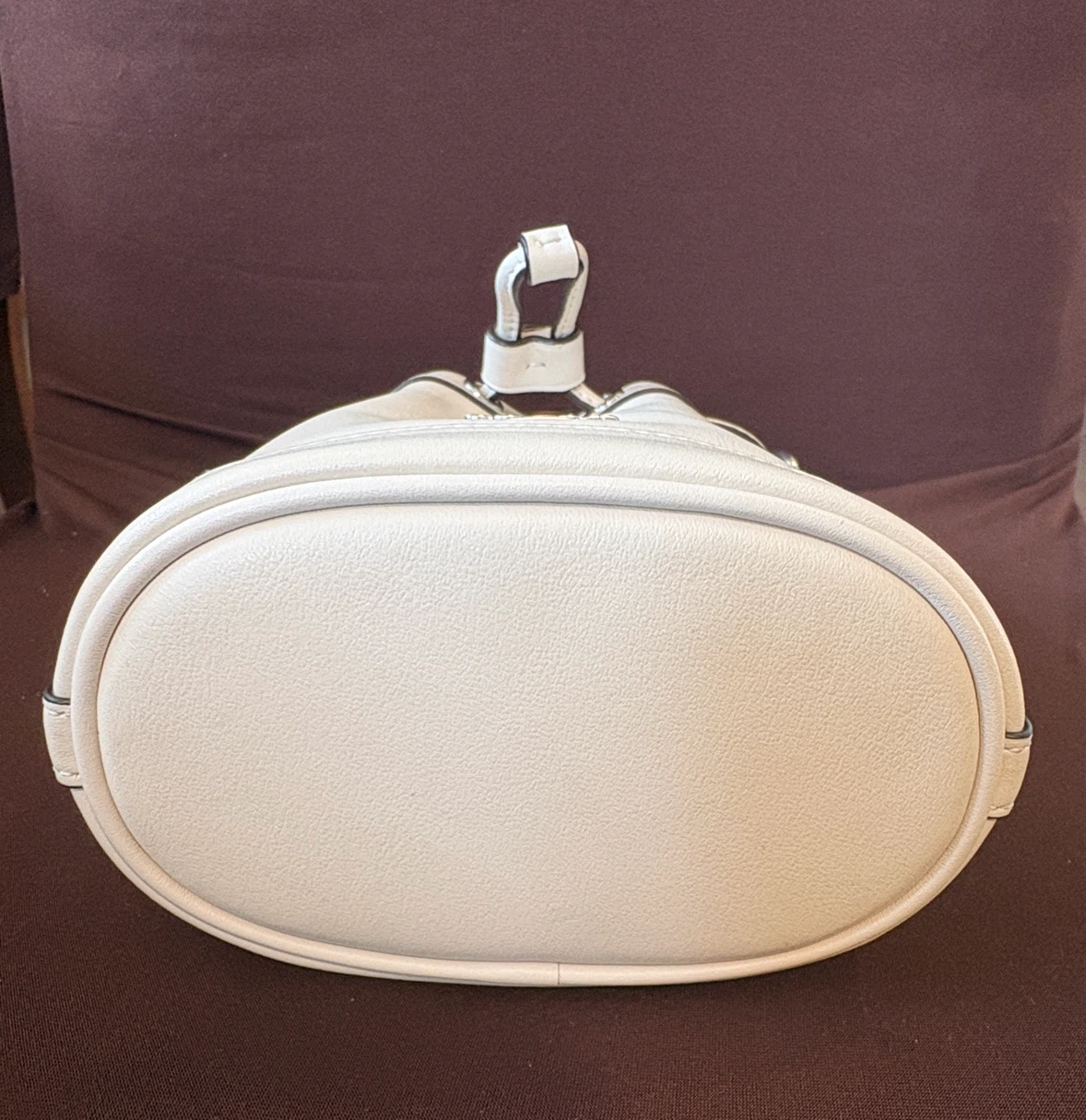 Coach Off-White (Chalk) Leather Mini Bucket Bag Minimalist - photo 4