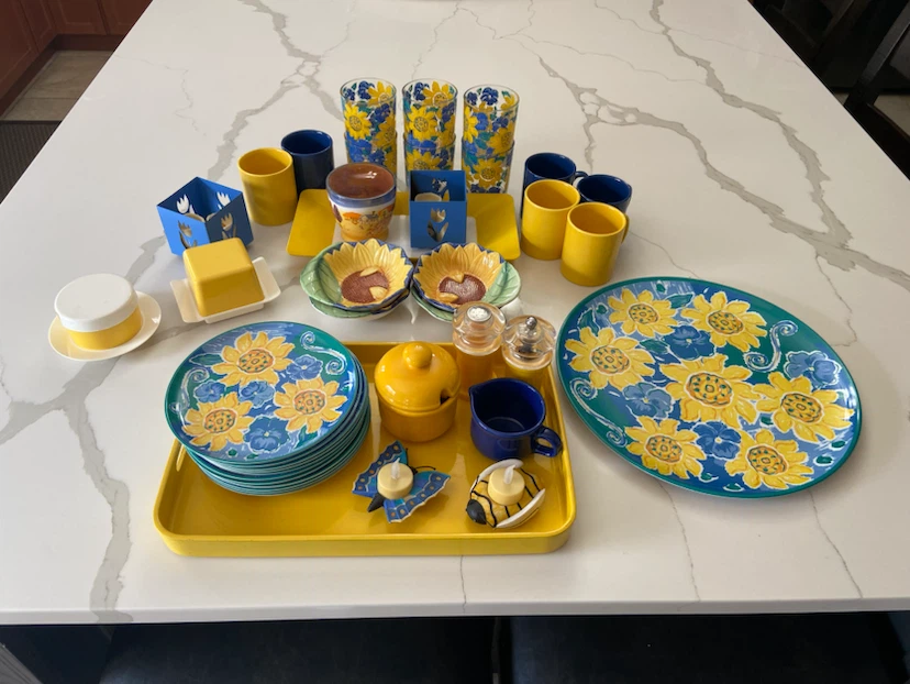 Sunflower Pattern Dinnerware Set - photo 4