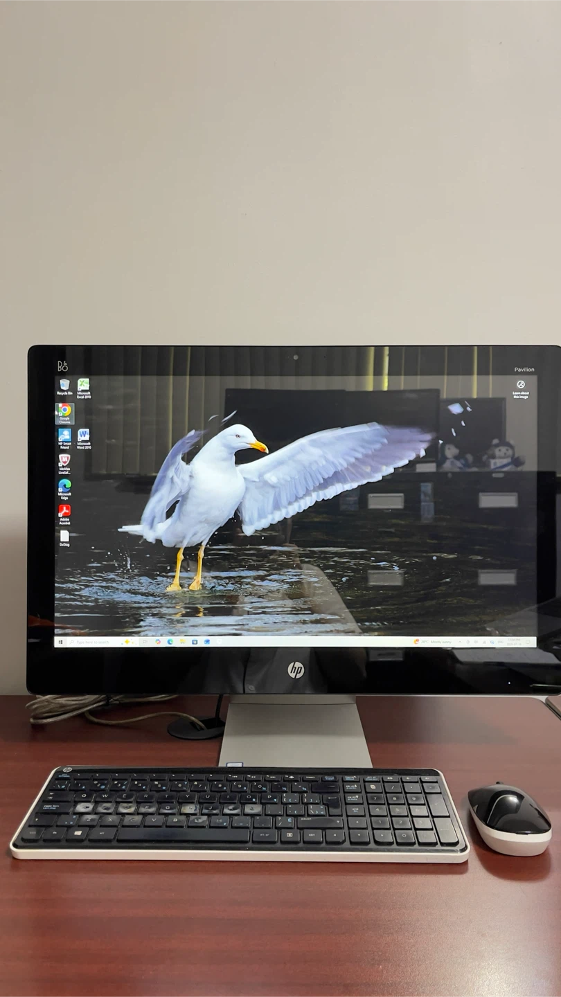 HP Pavilion All-in-One 23" Touch Desktop