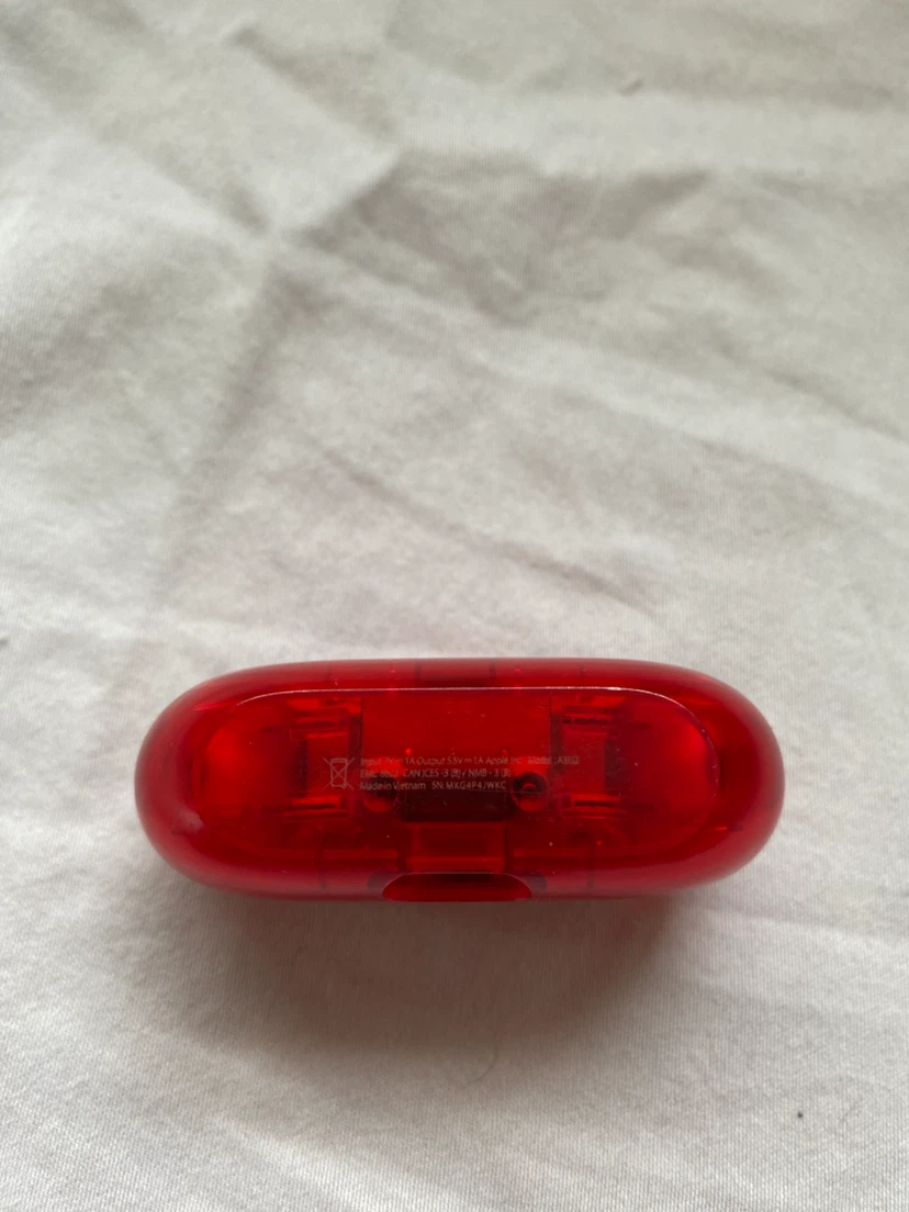 Beats Studio Buds Charging Case - Red - photo 5