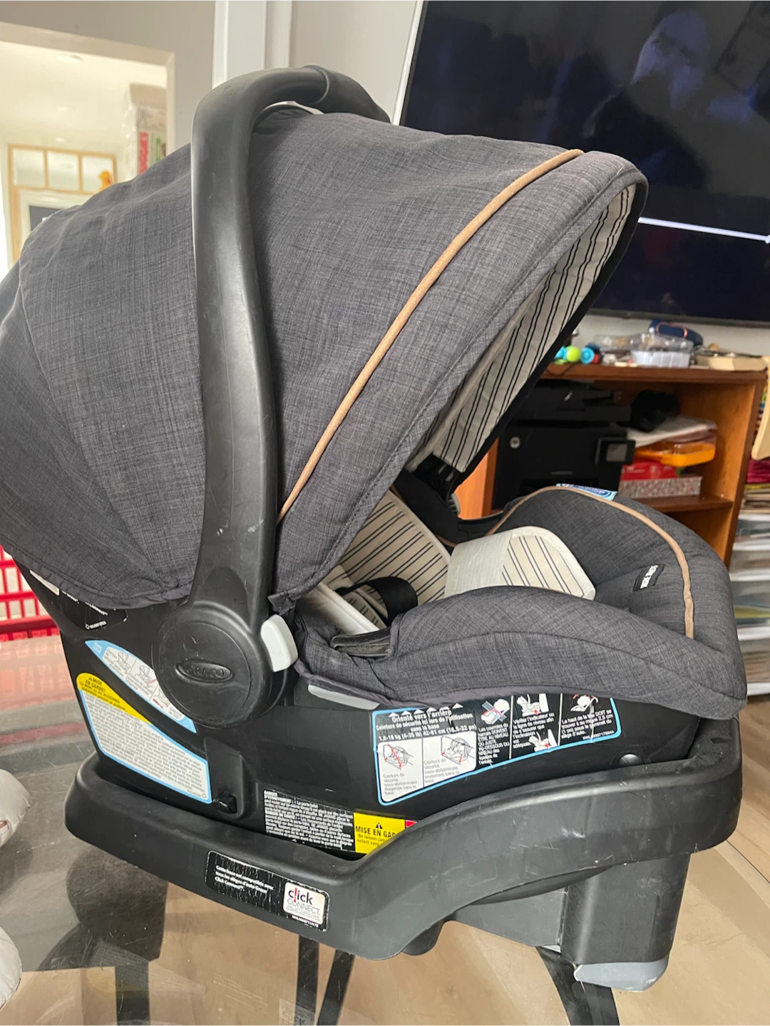 Graco Infant Car Seat with Base - photo 2
