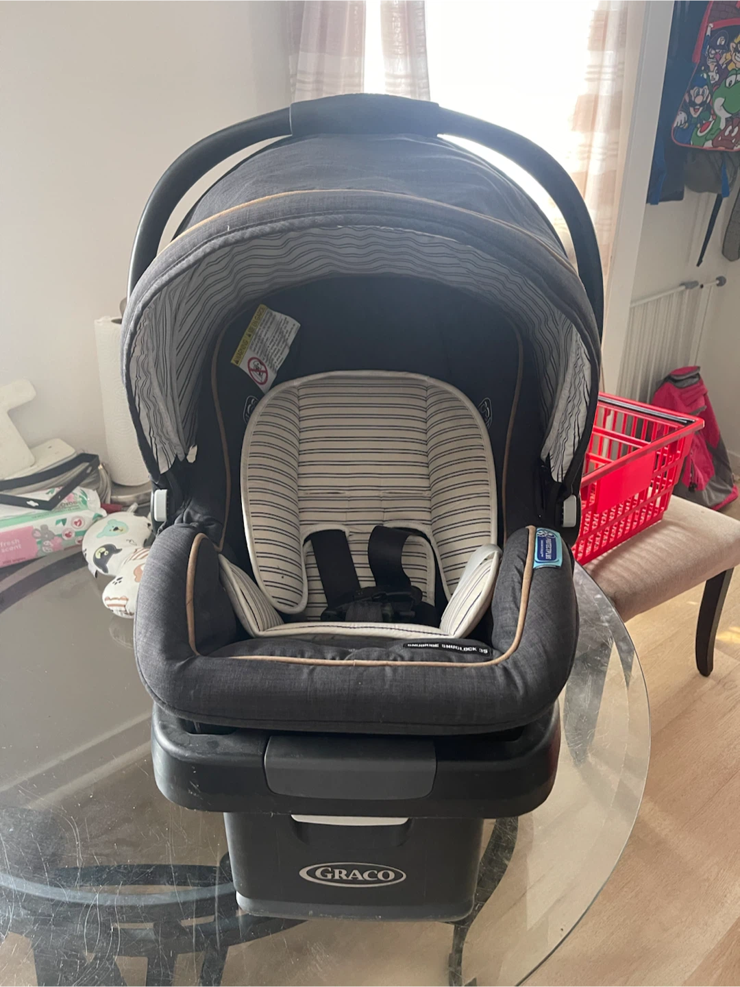 Graco Infant Car Seat with Base - photo 3