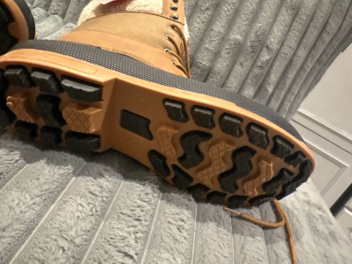 Brand new winter boots - photo 4