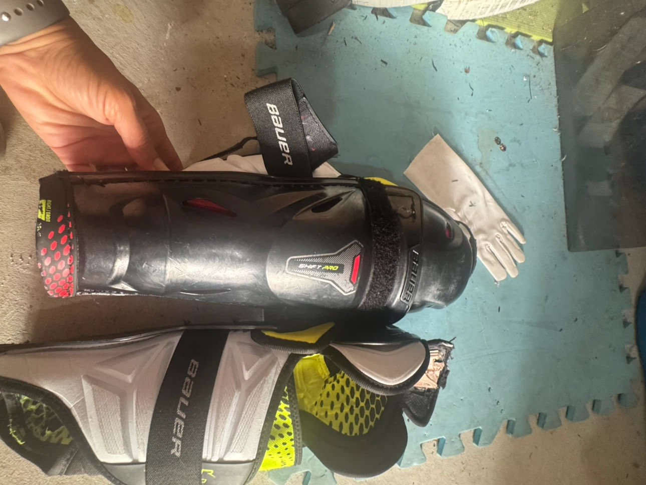 Bauer Hockey Shin Guards - photo 3