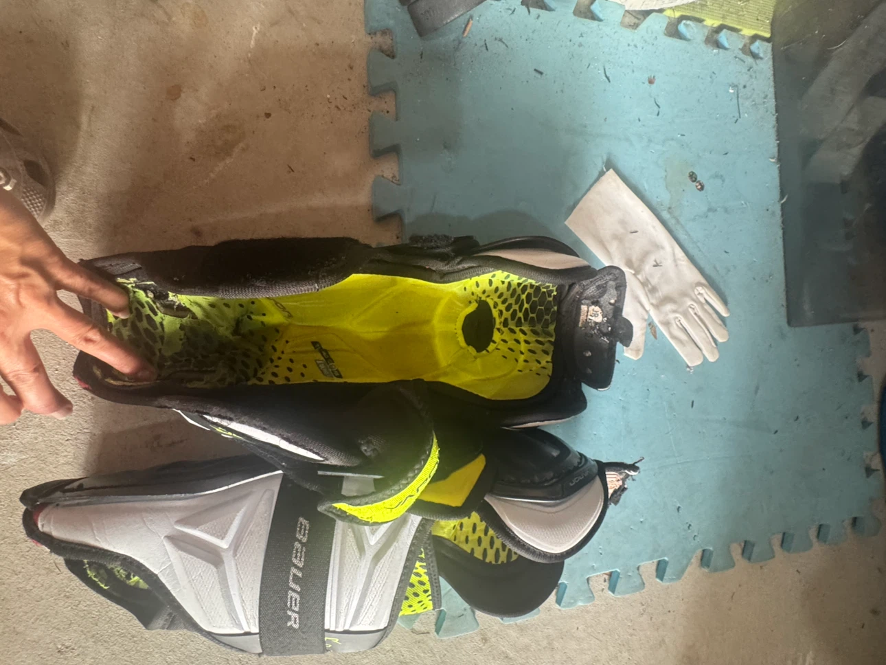 Bauer Hockey Shin Guards - photo 5