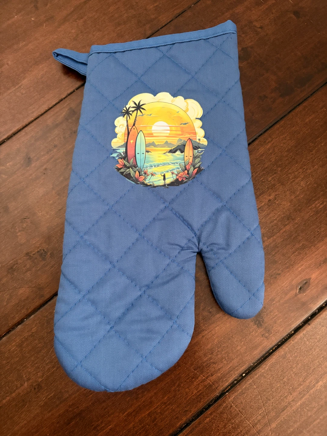 4 red & blue Oven Mitts with Designs - photo 4