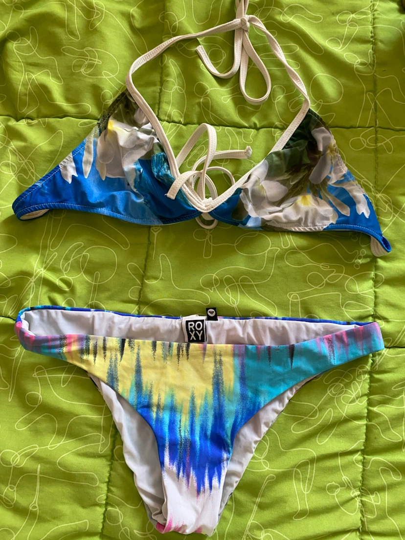 Roxy Bikini Set