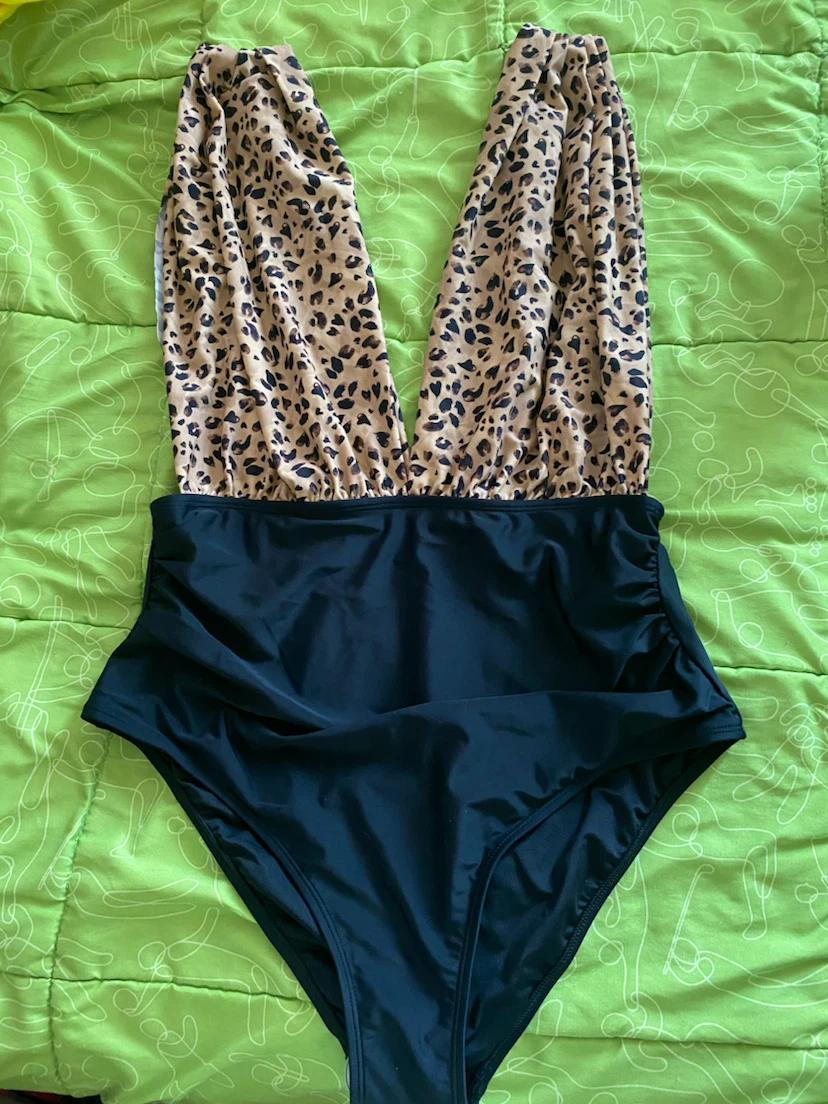 CUPSHE Leopard Print One-Piece Swimsuit XL