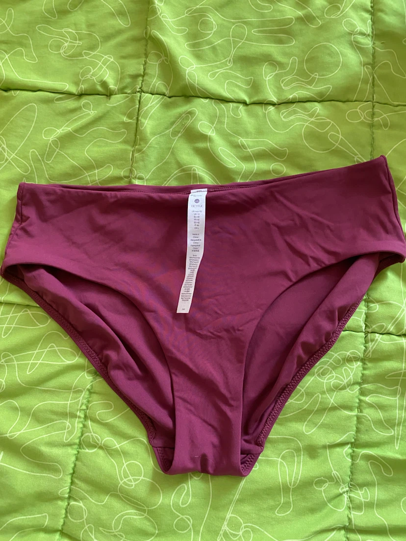 CRZ YOGA Bikini Bottoms - Size Medium - Plum