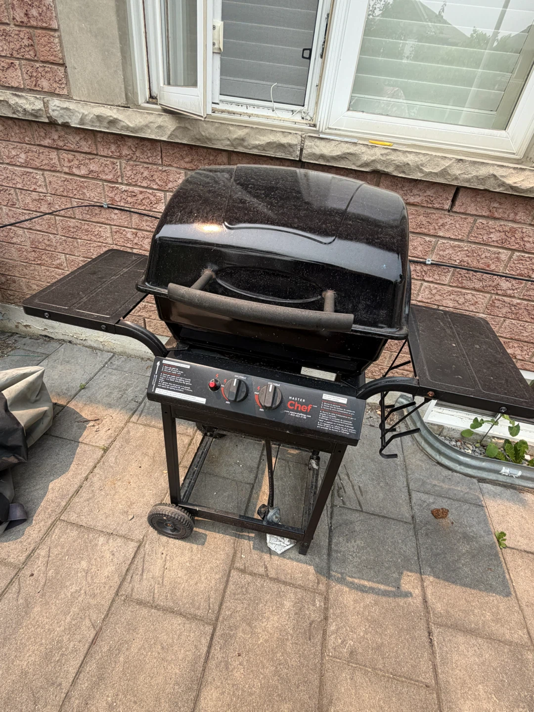 Master Chef Gas Grill with Cover
