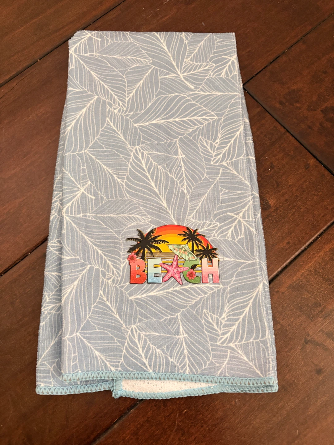 6 Decorative Kitchen/Bathroom Towels with designs