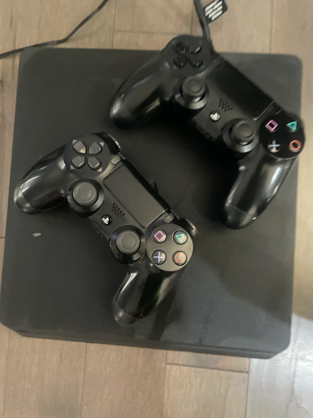 PlayStation 4 Slim Console with Two Controllers and FC 24 Game - photo 3